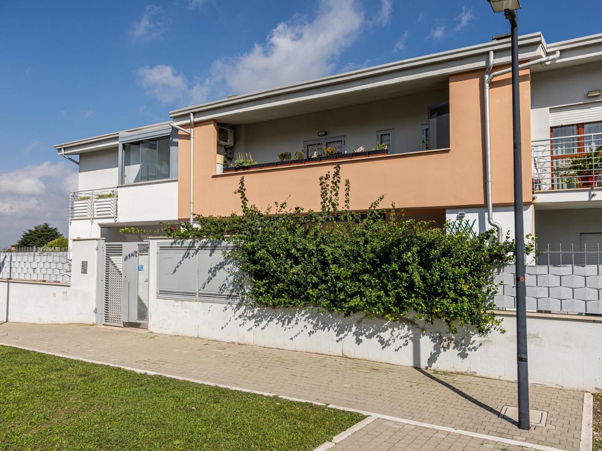 Mrb Real Estate - Maison Ludovica - Monolocale Moderno Con Giardino Frattocchie Exterior photo