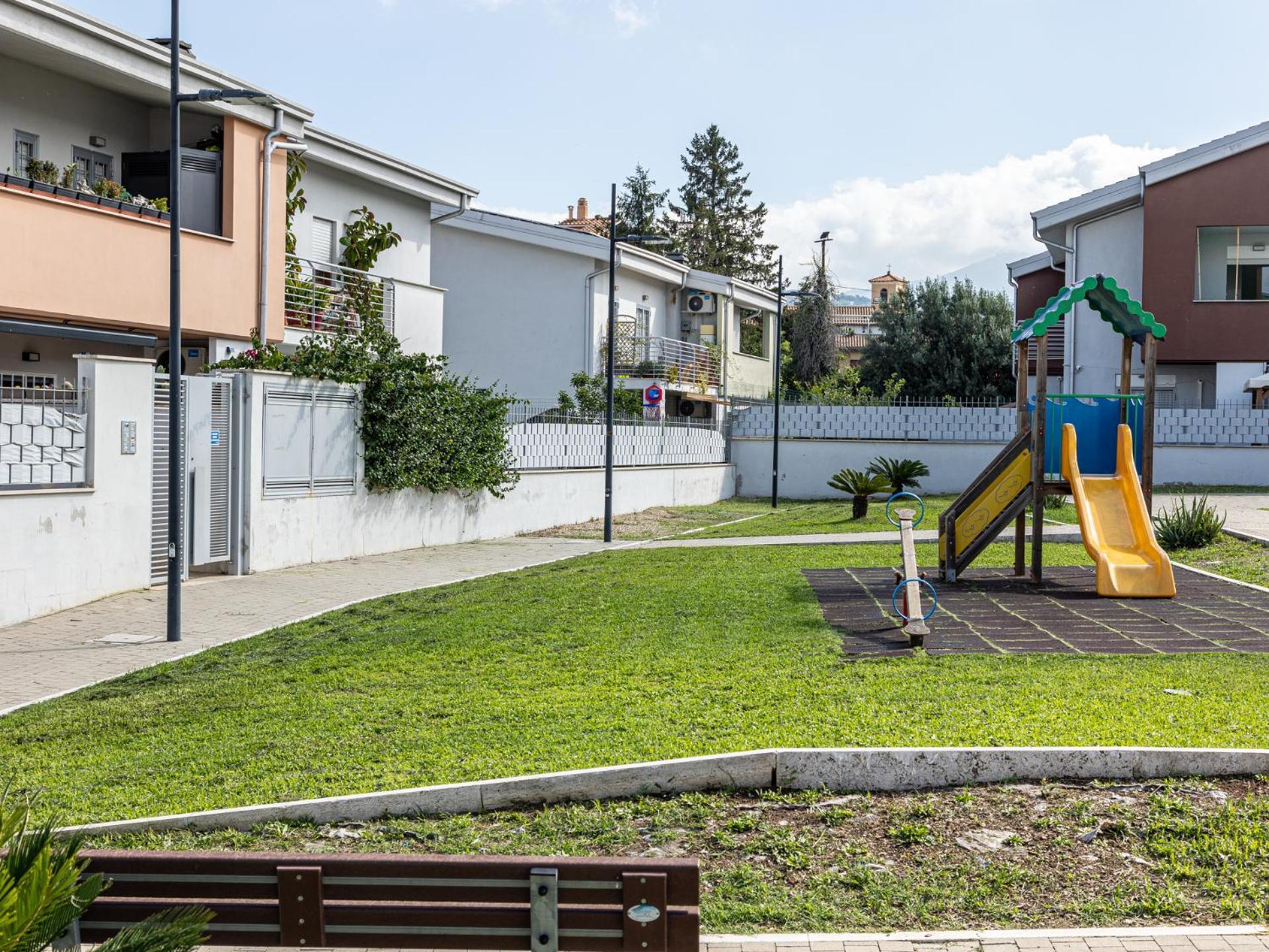 Mrb Real Estate - Maison Ludovica - Monolocale Moderno Con Giardino Frattocchie Exterior photo